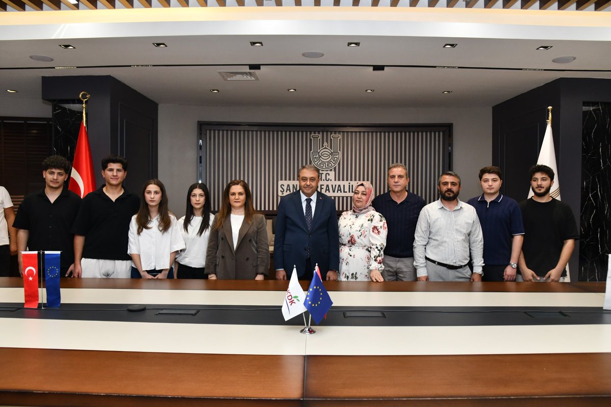 hasansildak's tweet photo. IPARD III Programı 10'uncu Başvuru Çağrısı kapsamında Şanlıurfa'dan 
4 proje daha sözleşme imzalamaya hak kazandı.

🔹 Toplam yatırım tutarı 170,3 milyon TL
🔹 Toplam hibe desteği 85,4 milyon TL

Hayata geçirilecek yatırımlar; tarım ve gıda sanayimizin güçlenmesine, katma değerin artırılmasına, istihdama ve kırsal kalkınmaya önemli katkılar sağlayacaktır.

Şanlıurfa'mıza hayırlı olmasını diliyor, yatırımcılarımızı tebrik ediyorum.

@TCTarim