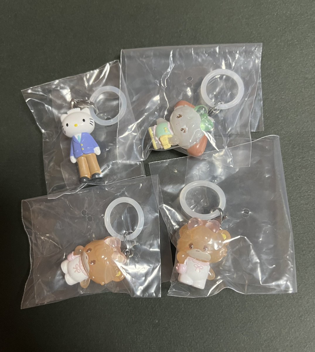 m98466026's tweet photo. 【交換】mikko Lil ala mode めじるし アクセサリー けろけろパーティ サンリオ

譲⌇ダニエル、スフレ、ラテ

求⌇ムース、パフ、ポムポムプリン

(💖のもの)
mikko同種交換の場合、まとめての交換のみ⭕️

郵送交換希望です！
お気軽にリプ、DMお待ちしております🙇‍♀️ https://t.co/4j3X4o9EeF