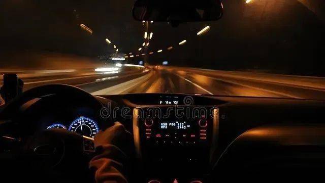 pXZA7Aw76aiiMs9's tweet photo. Just discovered a hidden indie track that hits different—raw vocals + dreamy guitar loops = my new go-to vibe for late-night drives ， https://t.co/6miZKXQ9Rk