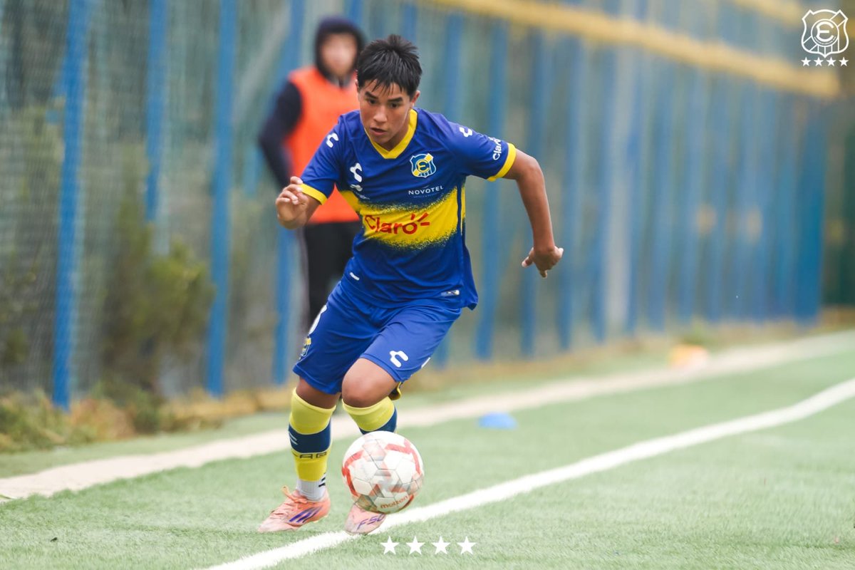 peruanos_mundo's tweet photo. #ScoutingFPF
➡️Fernando Matías García Rodríguez (2011) 🇵🇪.
➡️Nació en Perú
➡️De madre y padre peruanos.
➡️Juega en Everton de Viña del Mar 🇨🇱 U15.
➡️Posición: Volante medio.
➡️Está en el club desde el 2026
➡️Jugó en Club Deportivo Coopsol 🇵🇪.
➡️Tiene papeles peruanos. https://t.co/fLRiZUbXQ3