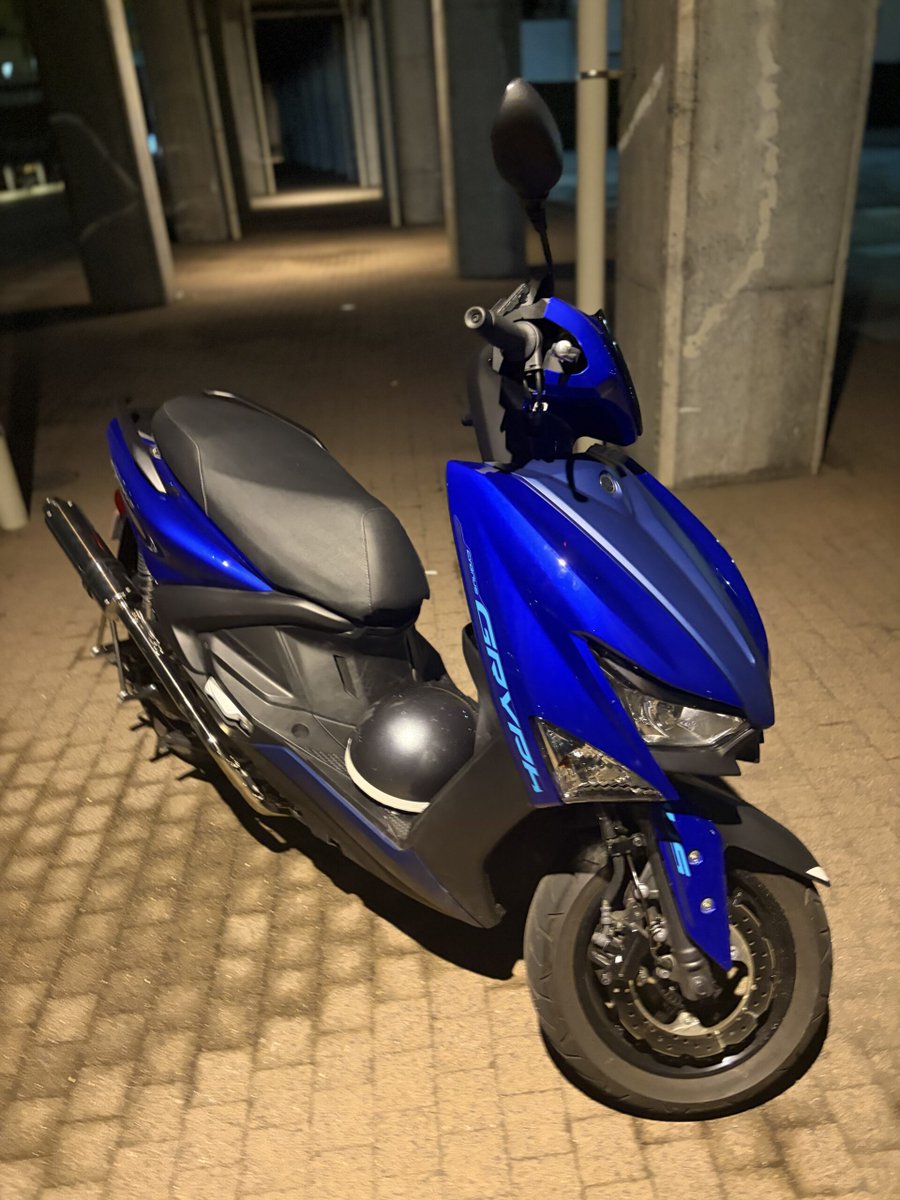 jidoushatounan's tweet photo. 【バイク盗難情報】神奈川県横浜市南区でヤマハ シグナスグリファスの盗難被害がありました！
近隣の方はご注意ください！

■車種：ヤマハ シグナスグリファス
■日時：2026年7月13日 02:30 〜 2026年7月13日 19:30
■被害場所：神奈川県横浜市南区永田みなみ台2-10 団地の駐輪場 
■ナンバー：南区 う 6597（横浜市）
■特徴：マフラーが変わっててフェンダーレスになっておりますスタンドが青っぽいですスマホホルダーも着いてます左前傷あります

■オーナー（投稿主）：どうかよろしくお願いします
■オーナー（投稿主）連絡先：(Instagram)@yukiri_yoshida07

詳細URLと拡散用動画はリプ欄です
#拡散希望 ご協力お願いします！