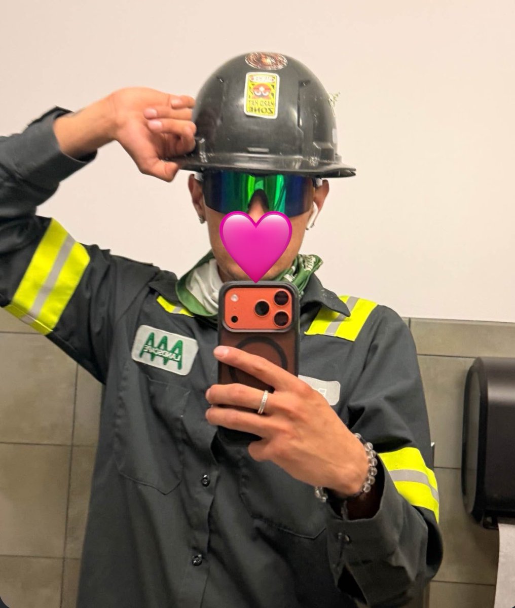 leilanys__'s tweet photo. Sexy Mexican Blue Collar Fucked Me So Good Before He Went To Work! I Told Him Let Me Squat On Your Cock. But He Couldn’t Handle It. He Said He Loves My Trans Pussy &amp; He Came All InSide 🏳️‍⚧️💦😋

#Chudaï #Trans https://t.co/DZG01HiziN