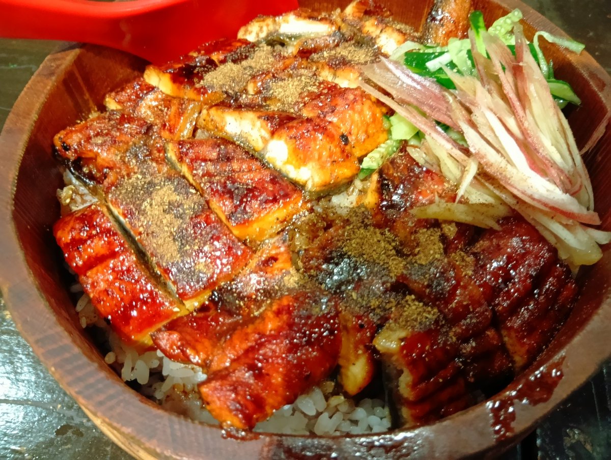 rishara_DQX's tweet photo. ボーナスほくほくで会社の仲間達とおセレブな居酒屋さんで飲み飲みｳｪｰｲ
ウニにキャビアに肉寿司めっちゃ美味かよー！！！

会計の半分以上は先輩達に払って頂きましたが……ｱｻﾞｰｽ!(´▽ `)ﾉ

夏休みも目前だし今月は飲みのお誘い多くて嬉しい https://t.co/XfS6VF1tbB