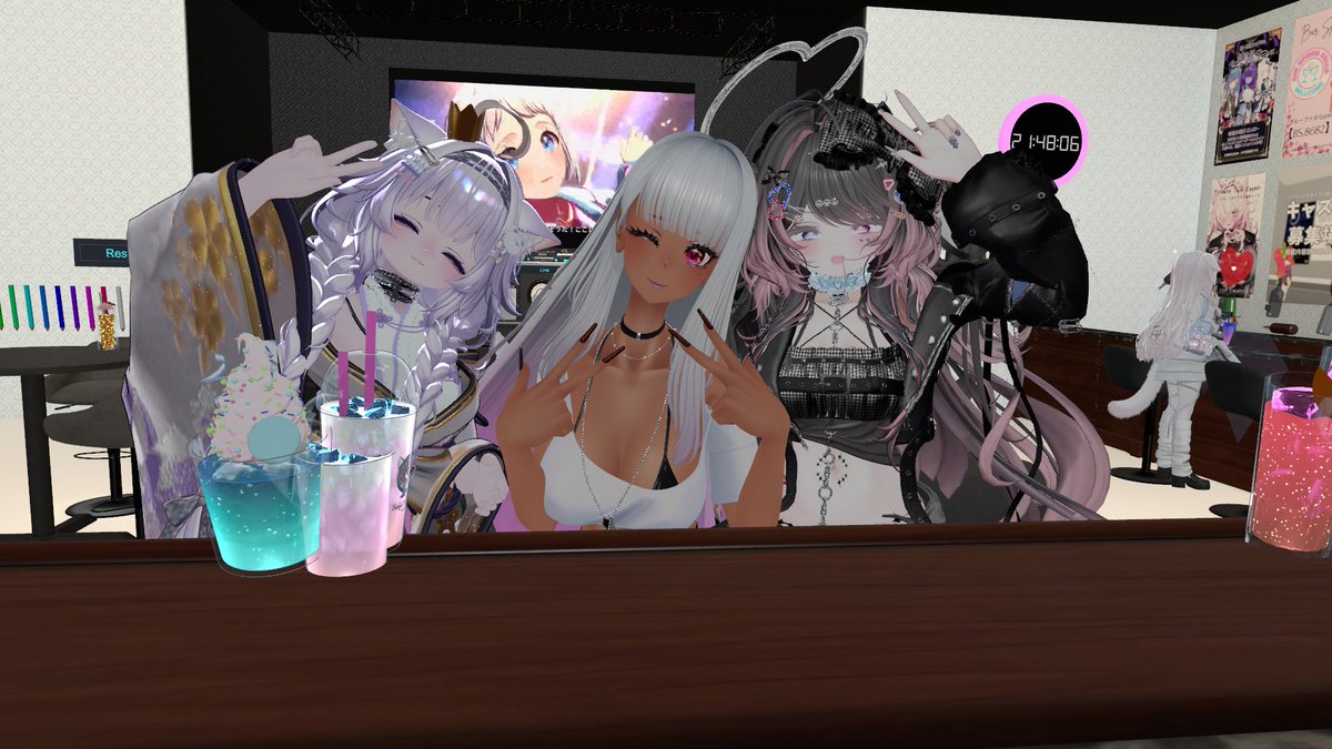 isemal_vrc's tweet photo. ひさびさおじゃましてきた！
はじめてお話するキャストさんいて新鮮だった！！
#VRC_GALaxy https://t.co/1bPLpNZ417