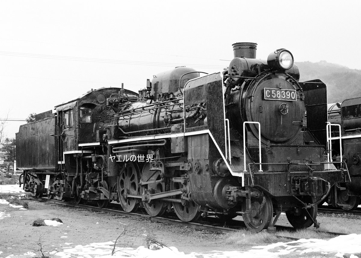 chuanqizhe21351's tweet photo. 加悦鉄道-2    
 C58 390 
 DB201 
 DD352   
全て1980年中頃加悦SL広場     

#加悦鉄道 #C58 ＃DB201 #DD352 https://t.co/ZO4jYIDn29