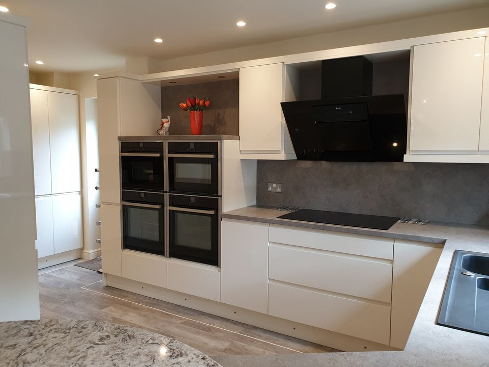 DirectKitchens1 tweet picture