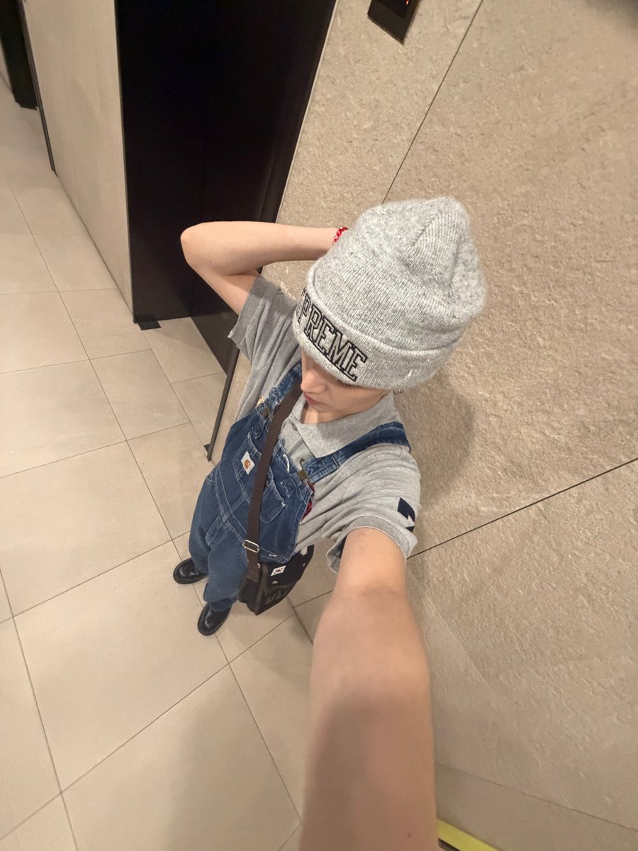 bndcrave's tweet photo. Riwoo looks like a cute mochi on a Weverse post. https://t.co/9Vc3cyY6Ht