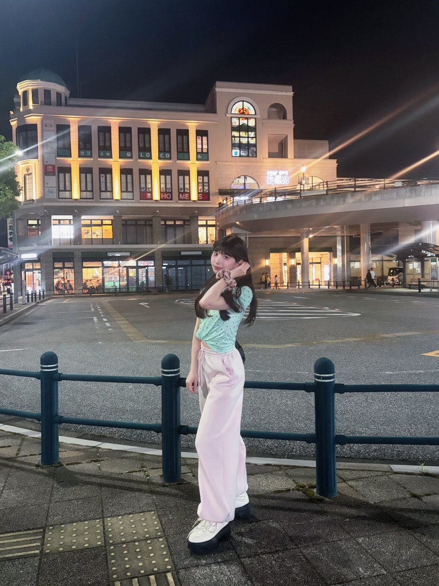 sebumi39's tweet photo. 長浜駅前映える❔💭 https://t.co/9ePuvhK4Mo