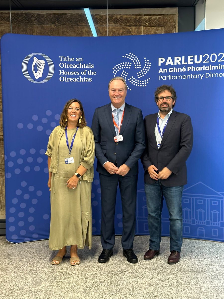 _AlbertoFabra's tweet photo. Participando en la reunión de Presidentes de la COSAC. Más diálogo, más cooperación y más compromiso para construir una Europa fuerte, unida y preparada para los retos del futuro. 🇪🇸🇪🇺 #COSAC https://t.co/eoUCVhIiSm