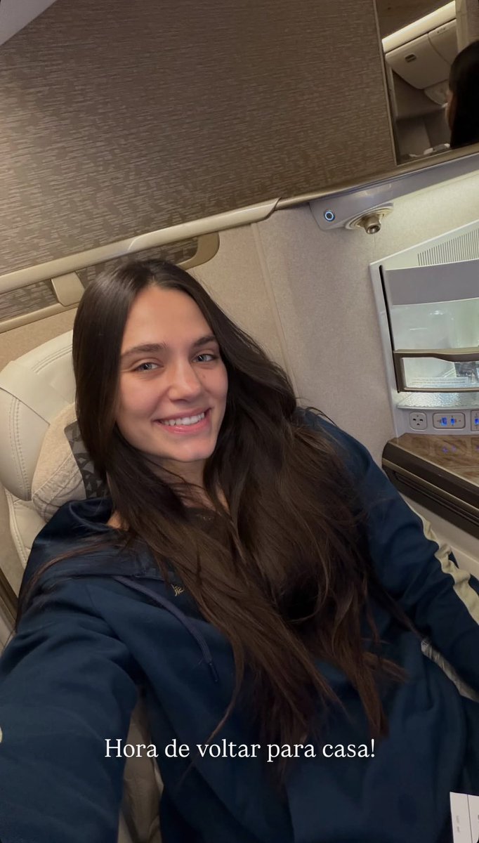 juliaakudiesss's tweet photo. 🇧🇷✈️ https://t.co/cg5OLKKd1l