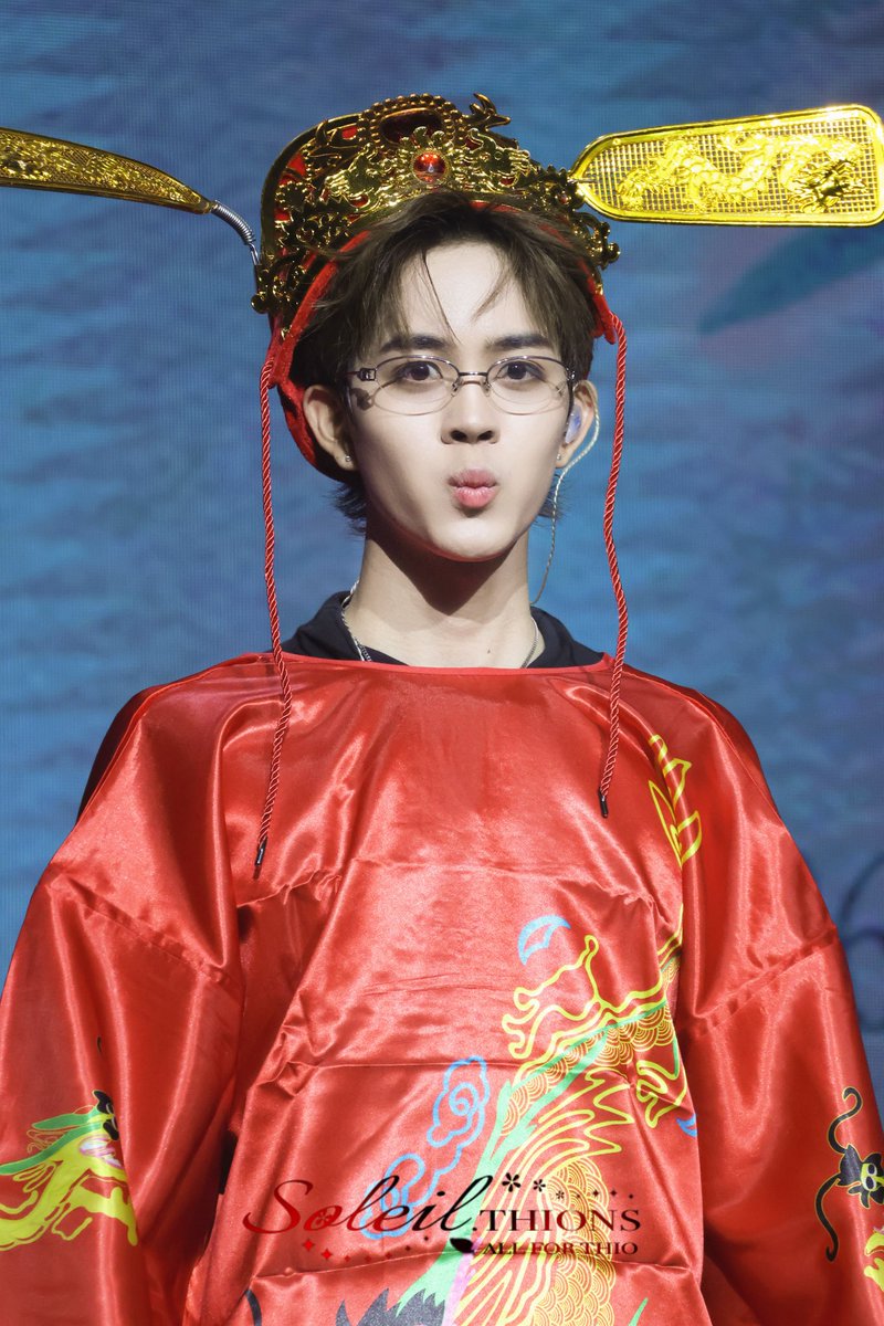 soleilthions's tweet photo. The cutest 财Cai 神Shen in the world.

NT1 STILL HERE TOUR NKG CALLING
#NexT1DEStillHereinNanjing

#THIO #THIOTHAMM #NexT1DE_THIO
#ไทโอ #NexT1DE https://t.co/qCf1TSEi8z