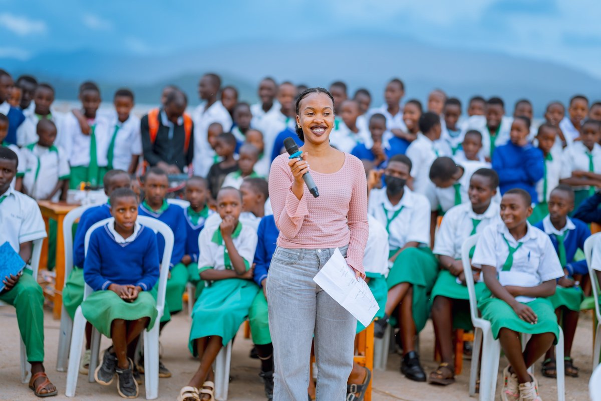 AspireDebateR's tweet photo. Behind every great milestone is a dedicated village. 🌍✨ 

#FriendsOfNature was made possible by the incredible #facilitators, #mentors, #judges, and #teachers who poured their hearts into guiding the next generation.

#Community #Mentorship #PublicSpeaking #Youth #climate https://t.co/eAUGtjIgbE