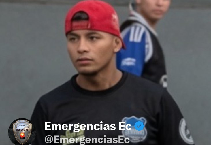 F_Lazo77's tweet photo. @EmergenciasEc Ahi está los vándalos indentificados @PoliciaEcuador haga su trabajo https://t.co/QtIAAONr4H