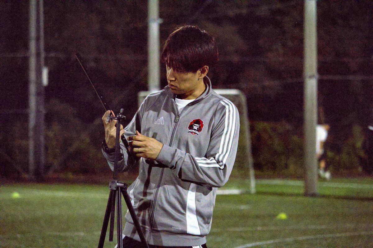 longhair_ham's tweet photo. 2026.07.07
MURASH FC
公開練習

「？？？」ってなりながら三脚を組み立てる樹さん📸
なお、その後組み立ては諦めたそうです🤣

#MURASHFC
#ムラッシュFC
#kingsleague
#キングスリーグ https://t.co/H517MaJRTH