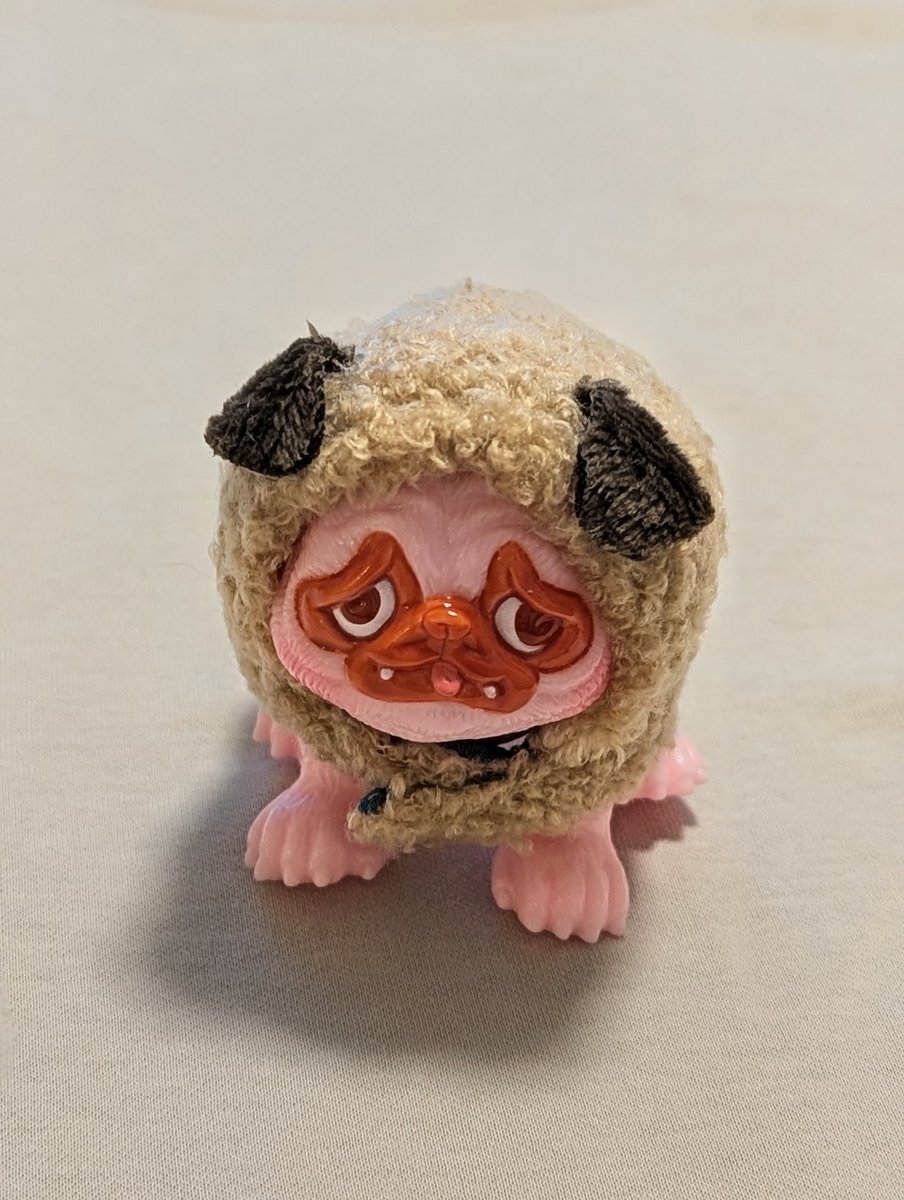 _gatchan_415's tweet photo. 先日通販で注文したパグ獣ちゃんのソフビが届いたー🥰
モコモコを身にまとったパグちゃんが可愛すぎる🩷
しかもほっぺのポワっとしたピンクがたまらん���
ガチャパグちゃんも喜んでるよー♡
これからよろしくね🫶 https://t.co/jrSCfrY4Ny
