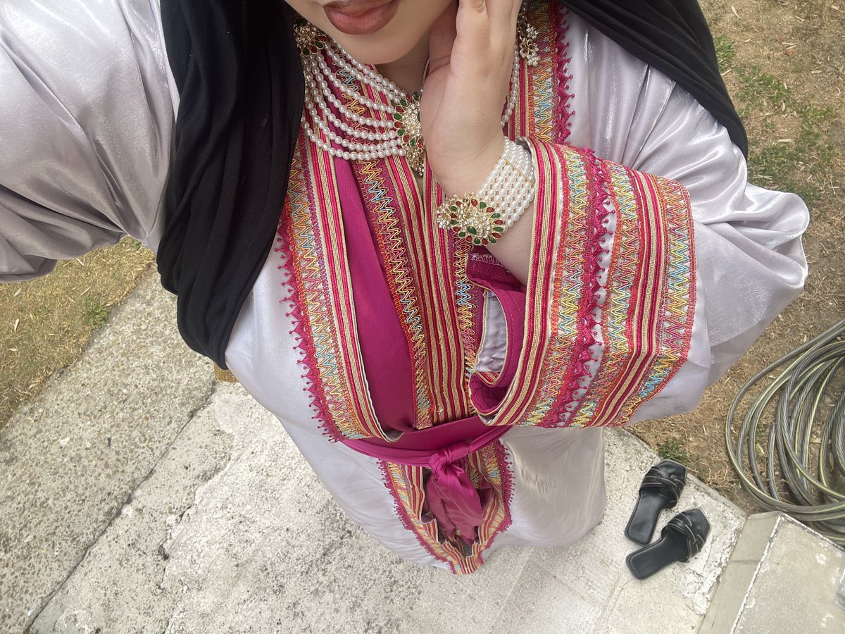 TournesolEtPalm's tweet photo. Dites vous la je suis invitée  au mariage de l’homme de ma vie avec une autre …. 💔😔 https://t.co/uvd8TG6mMH