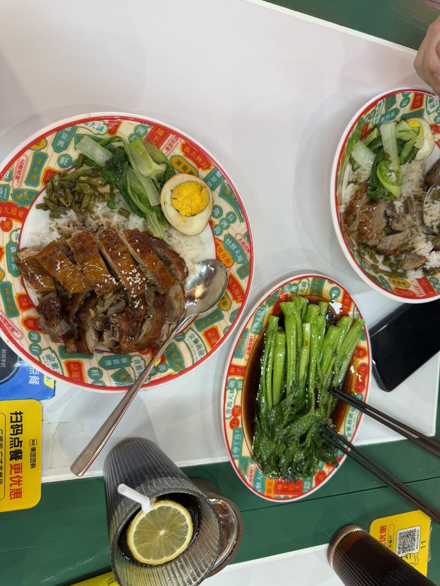 ReConsT_AN's tweet photo. 飯
來自@WallSmith01 投餵
😘 https://t.co/kM9MvX1GZK