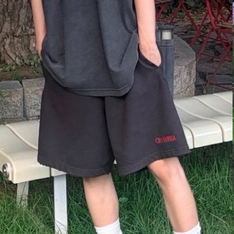 GOLDENSEUNGS's tweet photo. inspirational!! give seungmin more shorts!!!! https://t.co/suWmmrTWzq