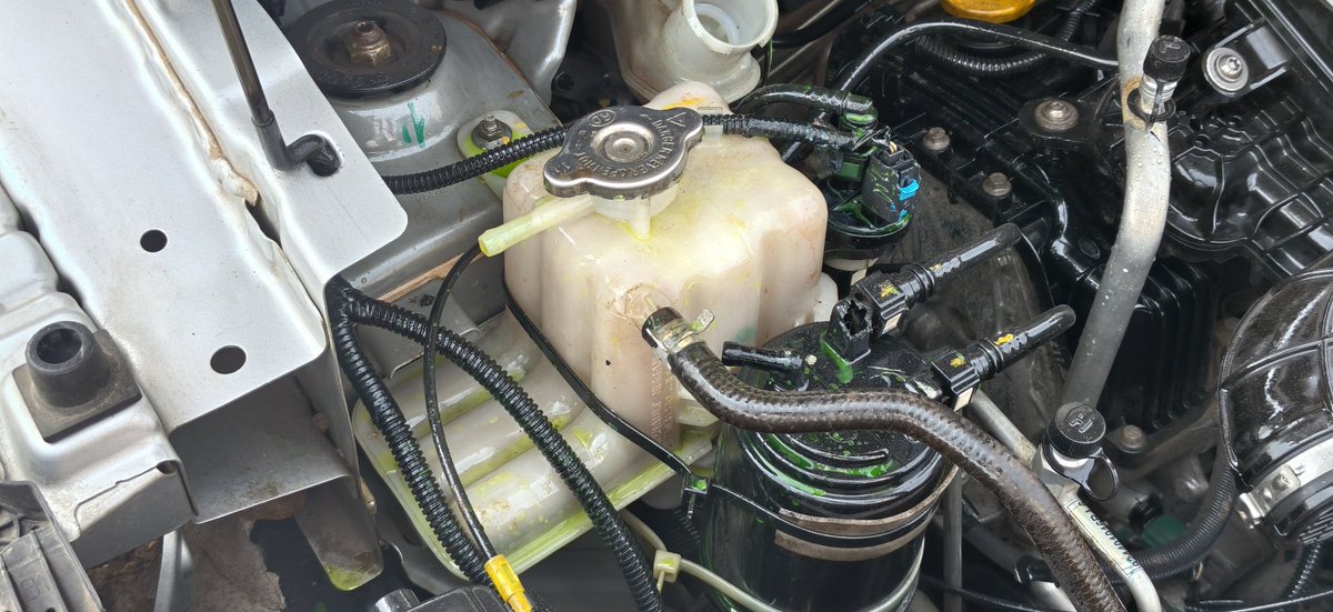 darshanskumar3's tweet photo. Don't buy renault cars , my triber is in service centre from past 1 month, I got engine problem due service negligence by Whitefield people after sales service are worst, my car is only 6 years old. Renault cars are not reliable. Attached service job card of service before trip. https://t.co/YdtANshVH4