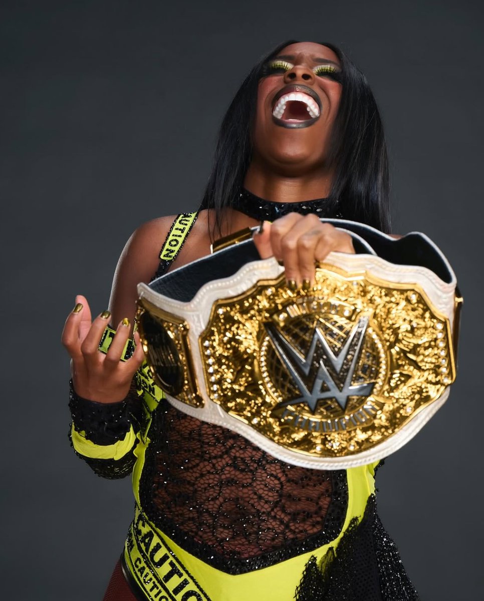 WrestlingWCC's tweet photo. One year ago today, Naomi captured the women’s world title 🏆 https://t.co/rpMzbIBLxR