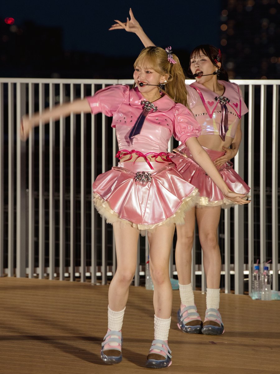 M170's tweet photo. ミュージックカード「SAKURAIZATION」リリース記念フリーライブ&特典会@横浜ワールドポーターズ屋上第2部
PostNo.005
#onefive
#SAKURAIZATION
#onefive_KANO
#onefive_SOYO
#onefive_GUMI
#onefive_MOMO
撮影:友達のRYO君
(4人を知ってほしいからあえてランダム掲載)
(アプリによるレタッチあり) https://t.co/8eRFhi4D3s