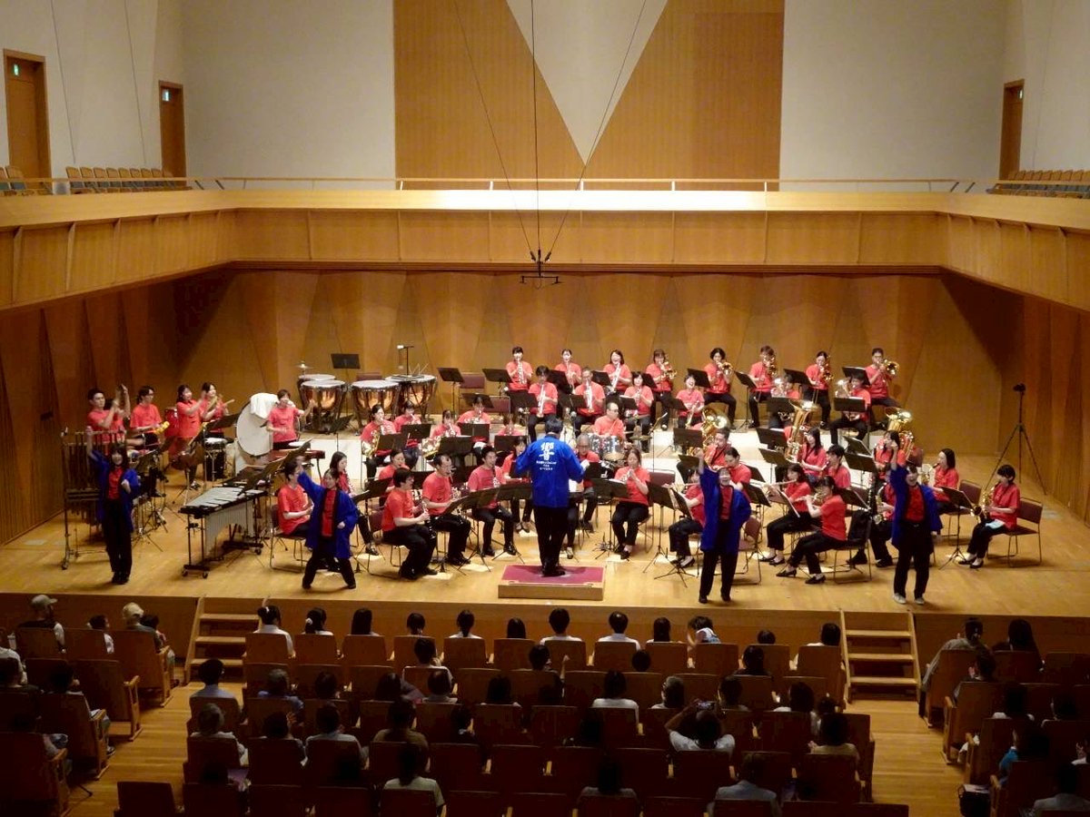 msbo_official's tweet photo. 定期演奏会、無事終演いたしました🎶
たくさんの方々に演奏を聴いていただけてとても楽しかったです！
皆様暑い中お越しくださり、ありがとうございました🍉
これからも、様々な市内イベント等で演奏をお届けしてまいります🎶
今後とも、よろしくお願いいたします！
#三鷹市　#吹奏楽　#msbo https://t.co/NNzCiZqqVk