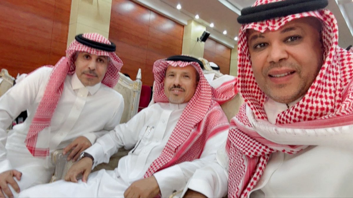 ns5k_ok's tweet photo. #يتبع  بعض من اللقاءات في ذالك المساء الجميل المتميز مع اصدقاء احبهم ويحبوني واتشرف وافتخر بكلماتهم وإخوتهم 🤝🤝 https://t.co/0PIF64uZhr