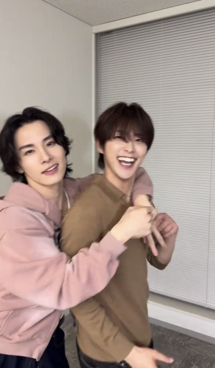 takutamin623's tweet photo. 【定期】純拓は公式が最大手 https://t.co/8XMwQ0Virf