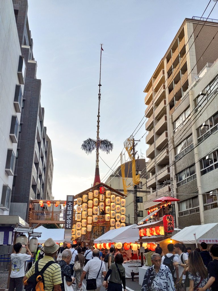 HMS_SillyWalk's tweet photo. 今日撮ってきた山鉾の写真を放流しておきます。
①長刀鉾
②函谷鉾
③菊水鉾
④月鉾 https://t.co/tvK5ODPt75