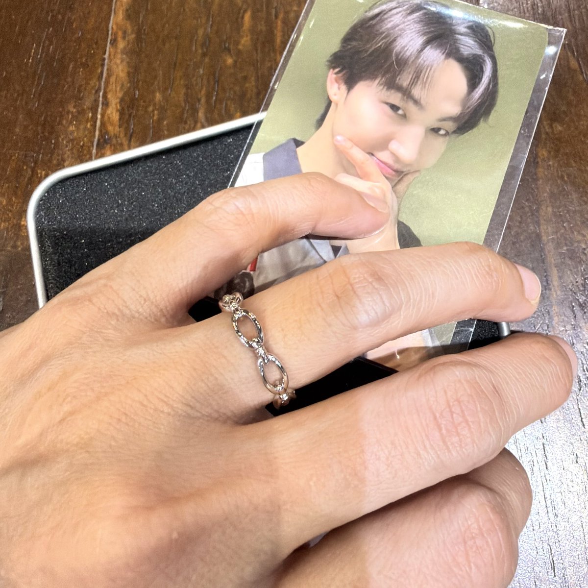 snacknok's tweet photo. มือไม่สวย แต่แหวนสวยมาก 
Best Friend ห้ามพลาดน๊าา 💚
#JAYB #TAPE_ROOTS #JAYBTAPE_ROOTS #JAYBPOPUP #2026tape_roots_bangkok https://t.co/OkQSkXW3UD