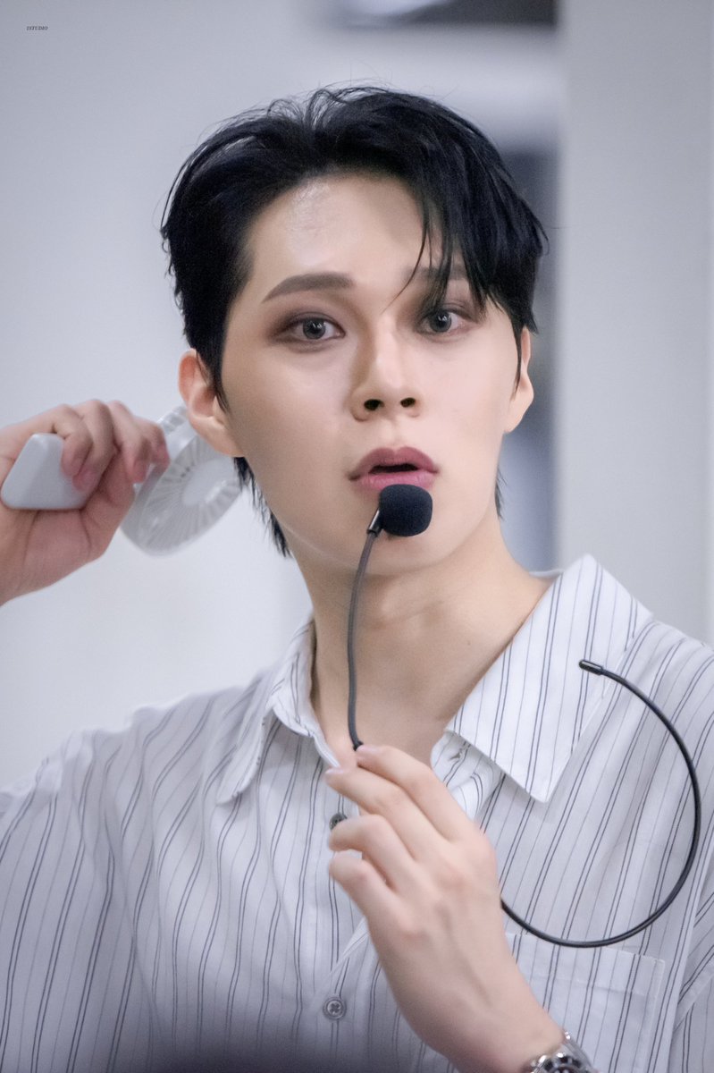 1ST_UDIO's tweet photo. #이해준

🗂 260712 ME:INSIDE 퇴근길 https://t.co/gw5gH1FJlk