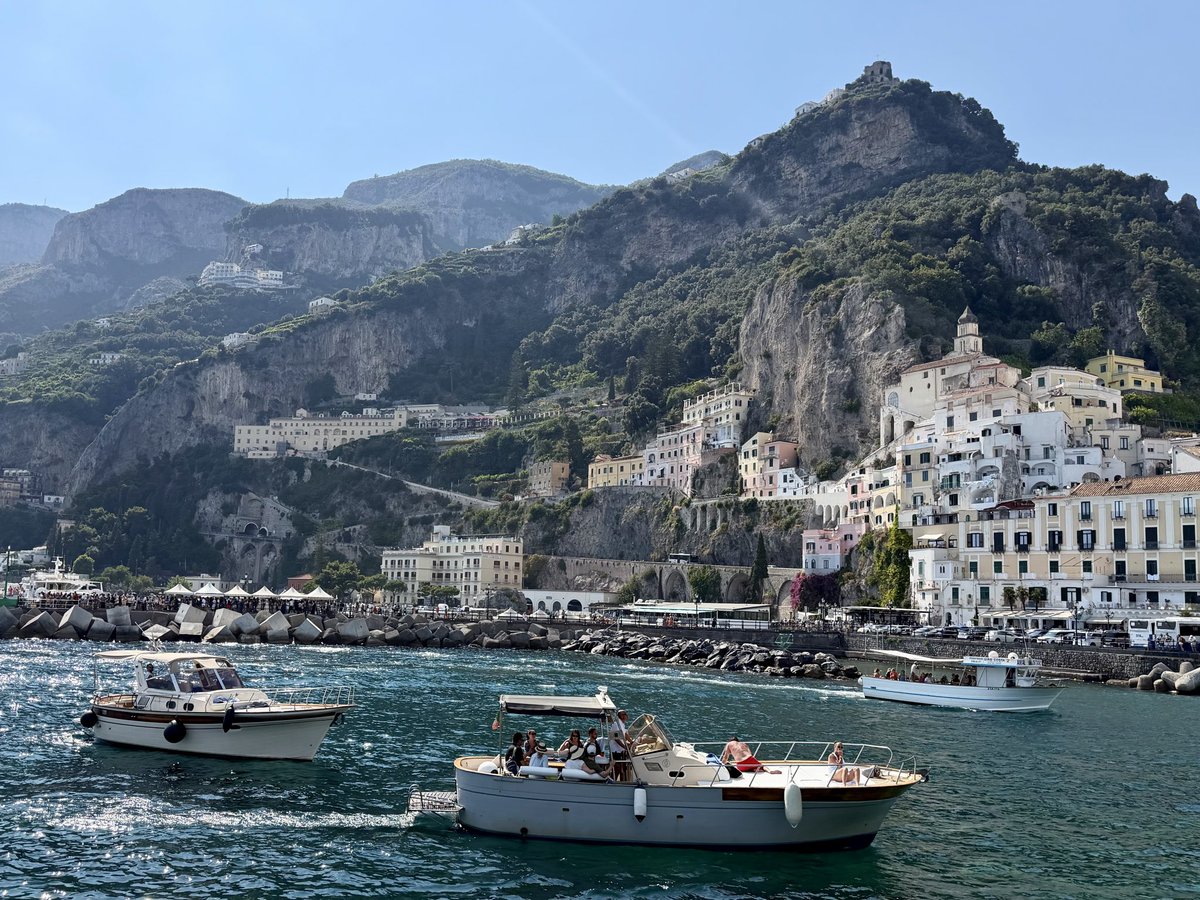 JasonJasonamy's tweet photo. Had our 30th anniversary Mediterranean cruise visiting Spain, France and Italy! https://t.co/d00avQHPW6