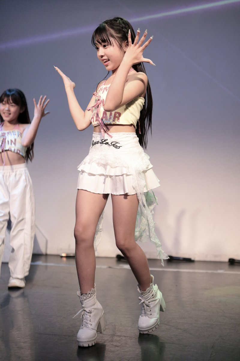 Rock66ss's tweet photo. Cute Steps-S🧚♀️
ステージを自由に動き回るモデルの女の子たち🕊✨
この子たちのライブはまだまだ見ていきたい🌷
ダンスコンセプトの新雑誌発売も控えているとのことで目が離せない存在です👀👍🏻
#CuteSteps-S
#Yuna #Ruan #Tsumugi #Mirai
#バーサス東海ホール
#スタマガフィールモデル https://t.co/wvJx7S6bcs