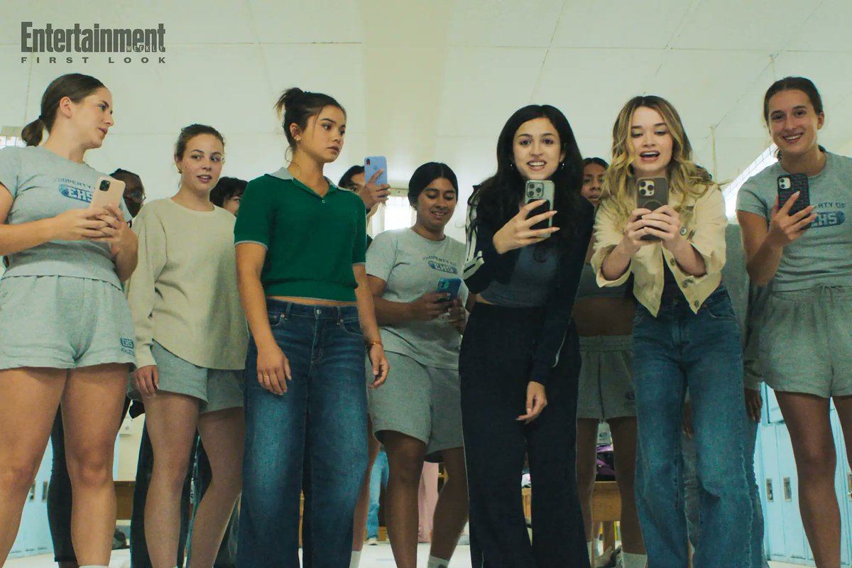 BDisgusting's tweet photo. First look at Mike Flanagan's CARRIE for Prime Video.

After her father’s death thrusts her into public high school, Carrie is forced to navigate a viral bullying scandal that tears through her community and the awakening of telekinetic powers.

Premieres this Fall.

Source: @EW https://t.co/Sp8cyhP0vG