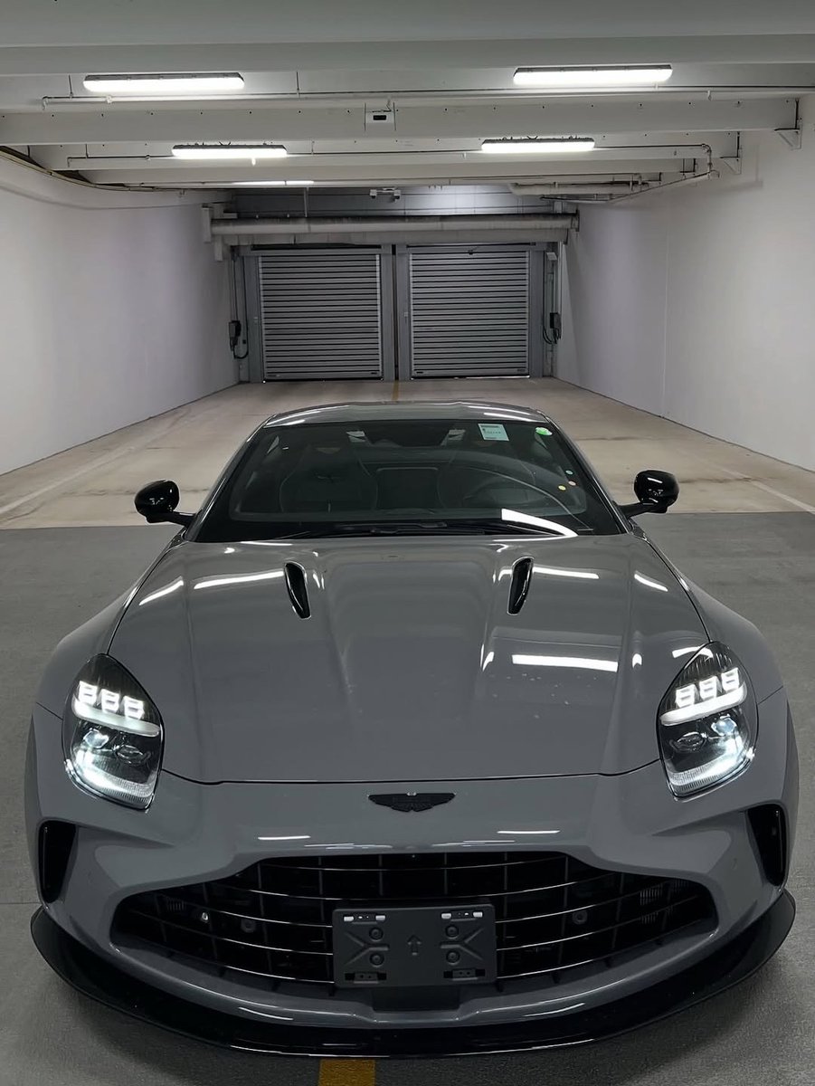 RPMvisualss's tweet photo. Aston Martin Vantage S https://t.co/e8GqpOgMFf