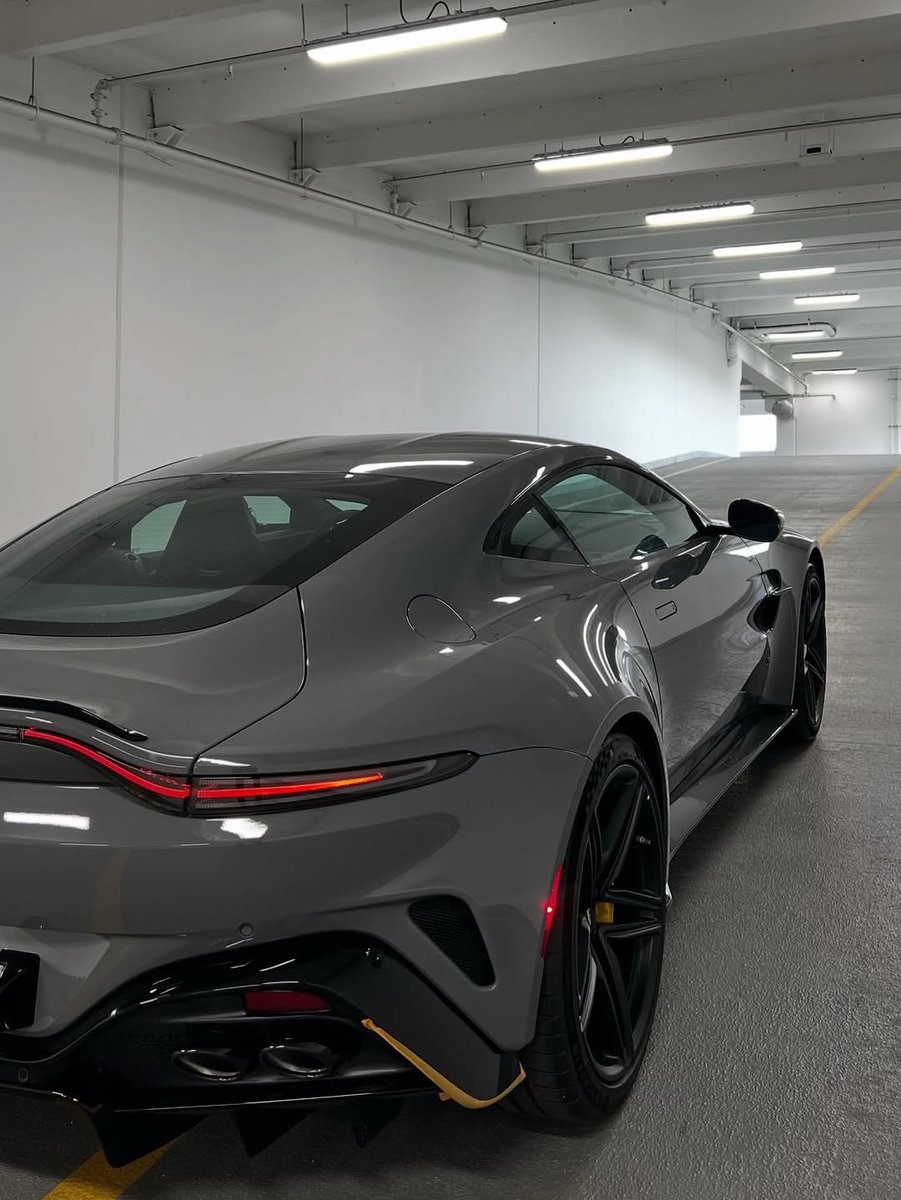 RPMvisualss's tweet photo. Aston Martin Vantage S https://t.co/e8GqpOgMFf