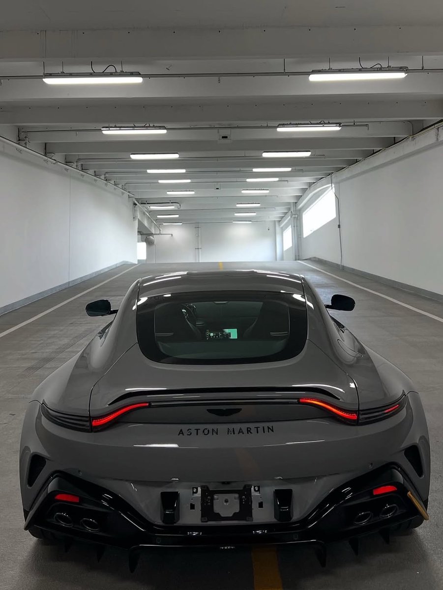 RPMvisualss's tweet photo. Aston Martin Vantage S https://t.co/e8GqpOgMFf