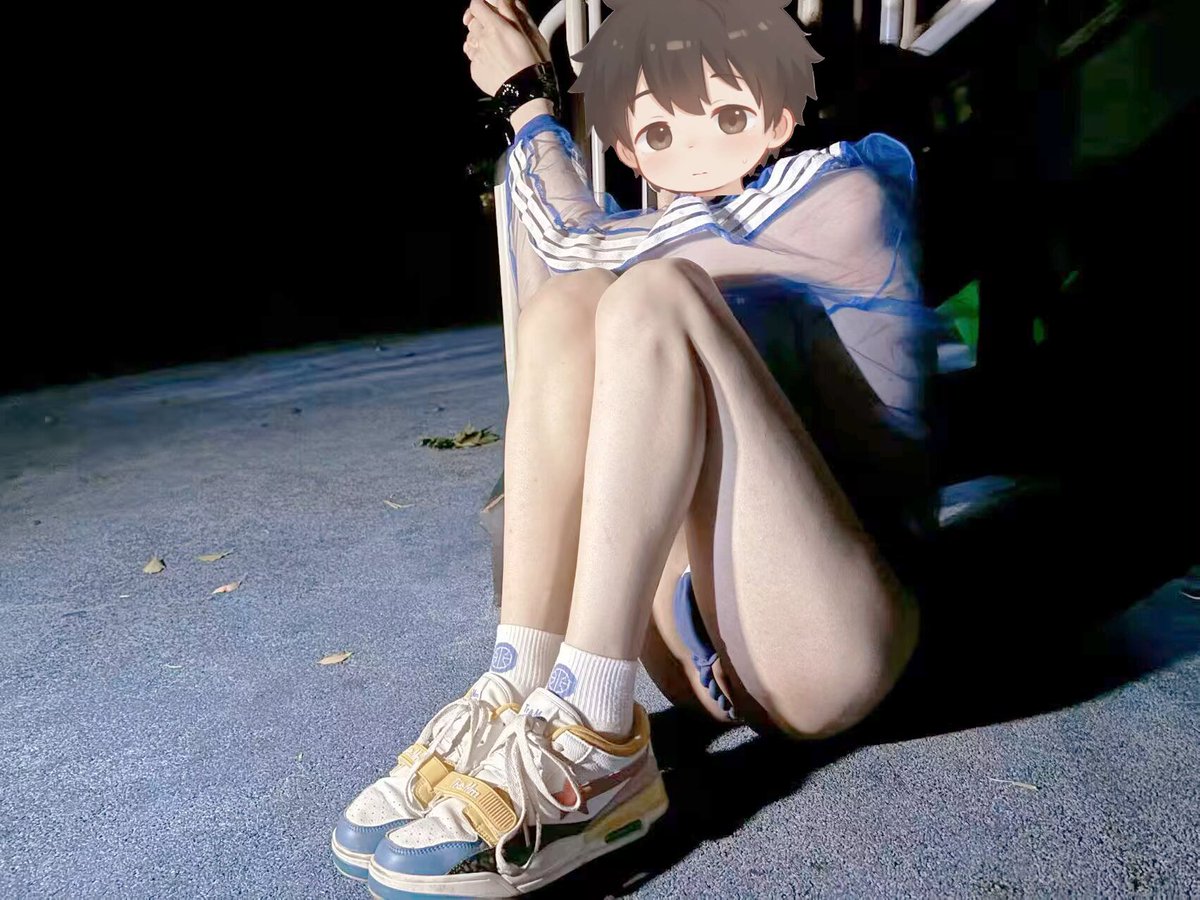 Suannai31755_'s tweet photo. 饭后散步，结果看到一只被绑在这里的
“好可怜，跟我回家吧”
#正太 #捆绑 #野外 #监禁 #圈养 https://t.co/GKjVtXFMkj