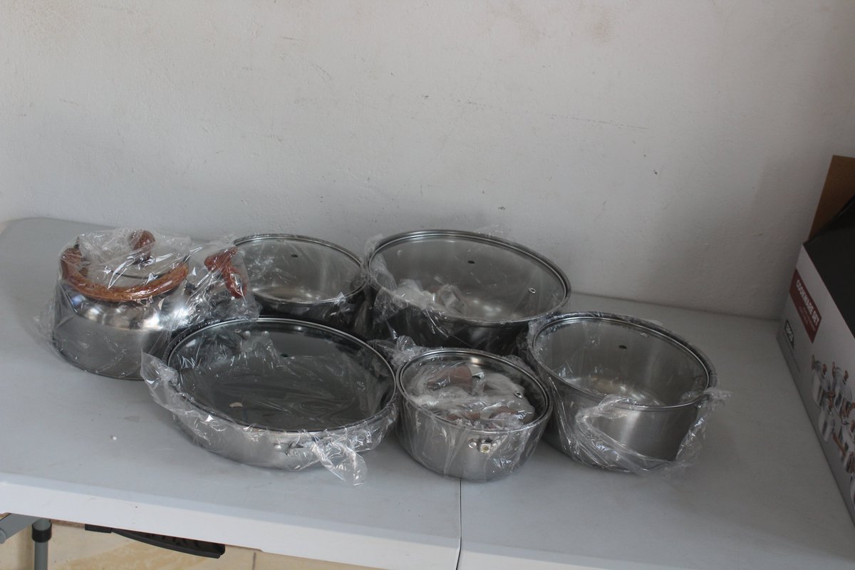 OnlineAlinafe's tweet photo. Cookware Set

12 pieces
Adjust a health
Adjust a nourishment
Useable on gas
They are ceramic 

MWK130,000

[0997031940] [0988214332]https://t.co/wDFNFiZPLN https://t.co/FSGEfPLU9l