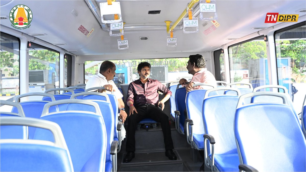 TNDIPRNEWS's tweet photo. மாண்புமிகு தமிழ்நாடு முதலமைச்சர் திரு. ச.ஜோசப் விஜய் அவர்கள் இன்று (13.7.2026) சென்னை, வியாசர்பாடியில் செயல்பட்டுவரும் மாநகர் போக்குவரத்துக் கழக மின்சாரப் பேருந்து பணிமனையைப் பார்வையிட்டு ஆய்வு செய்தபோது, மின்சாரப் பேருந்திற்குள் சென்று அதன் வசதிகள் குறித்து கேட்டறிந்தார்.

#CMJosephVijay | #TNDIPR | @TVKVijayHQ |
@imrajmohan |