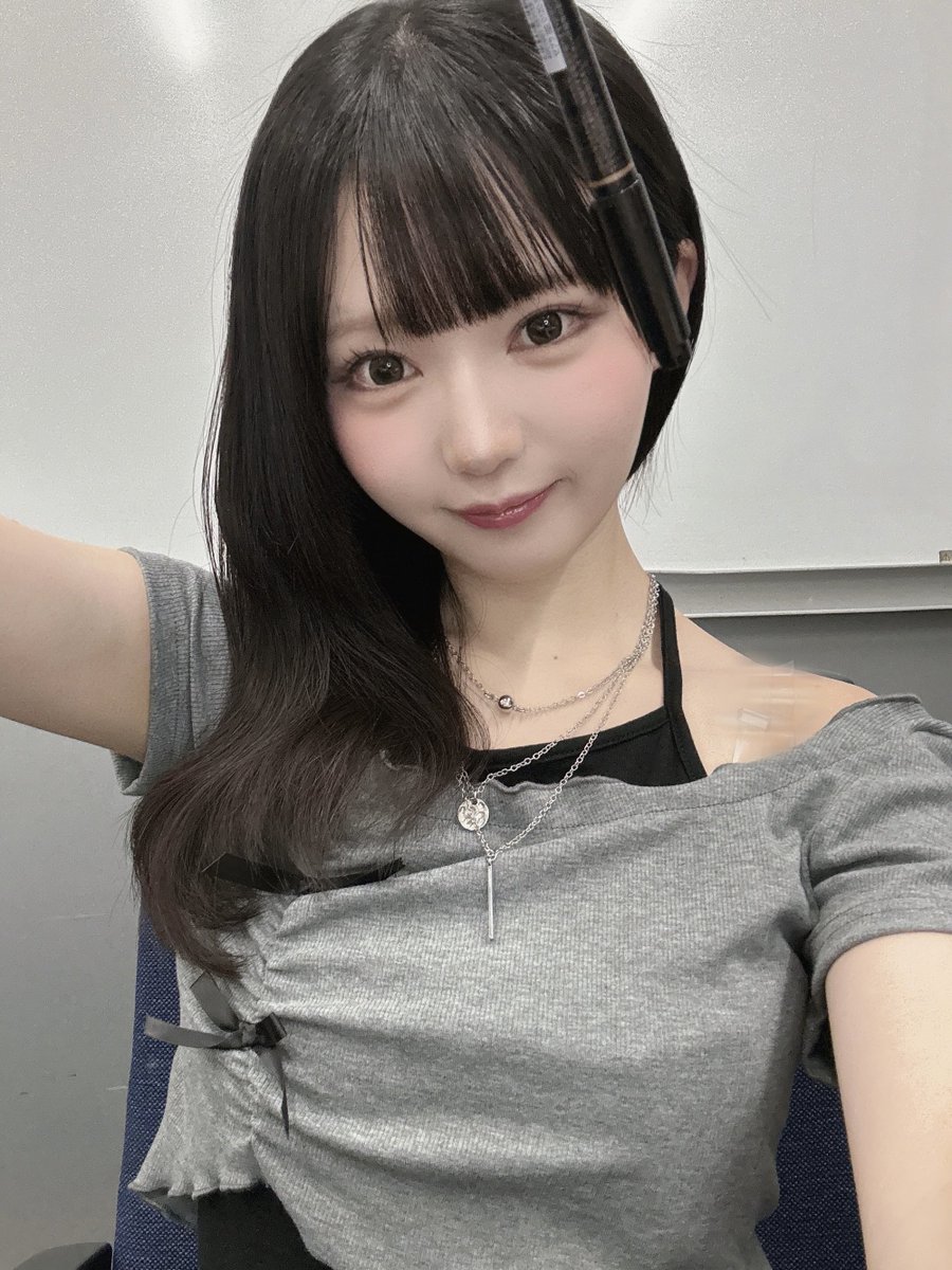 ichihara_ayumi_'s tweet photo. サイン会ありがとうございました！！
今日が最終日でした🥲
ずっと順番をまってくれて
コメントもたくさんしてくれて
本当にありがとう🙏
無事にサインが届きますように🧚‍♀️✧*｡
#サマーツインテール
#ニアジョイ https://t.co/BOUPcQn2Uq