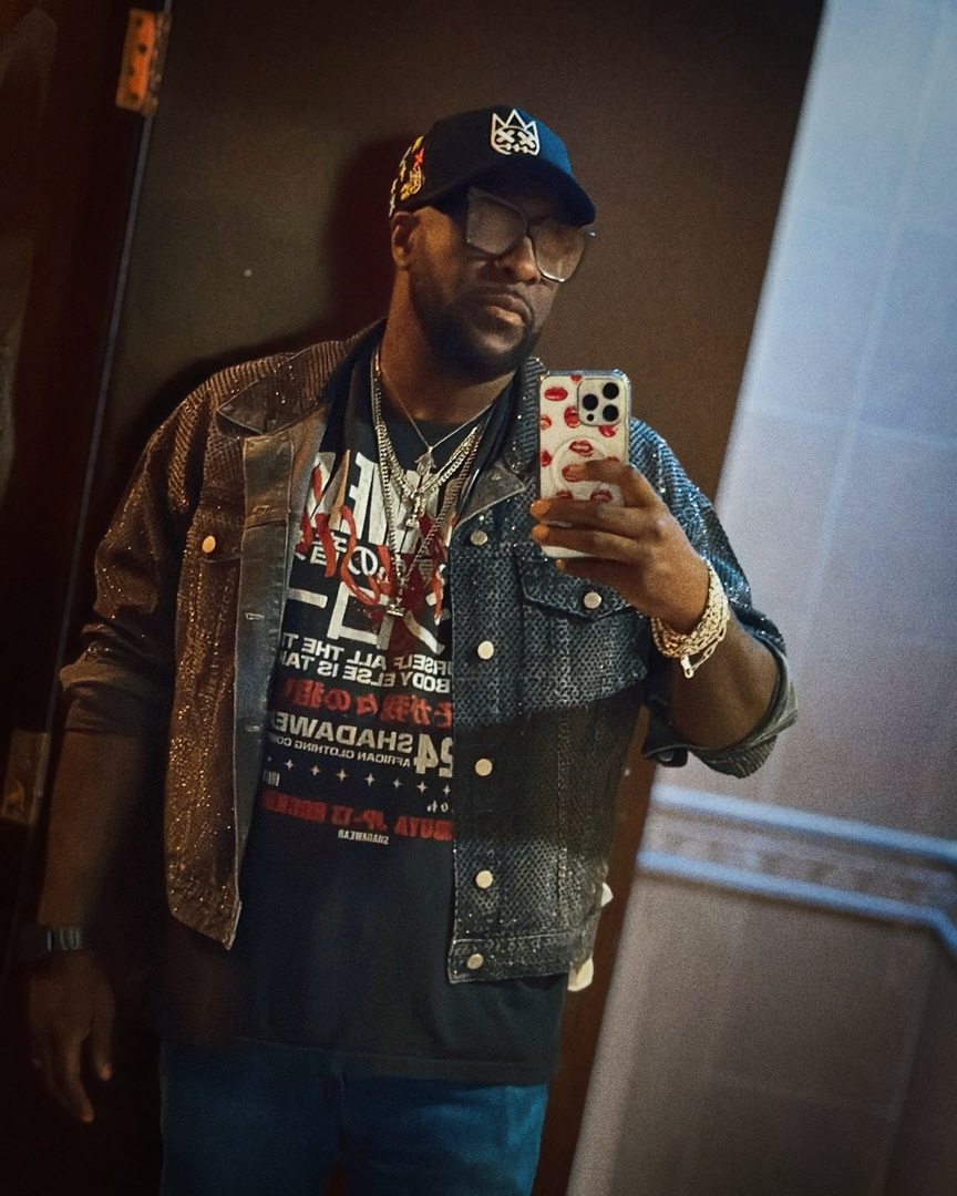 kaysha's tweet photo. I'm gonna shine eveywhere like a supernova
.
👑☀️🇦🇴 https://t.co/blVDstMdxR https://t.co/Cuik2fwfXp
