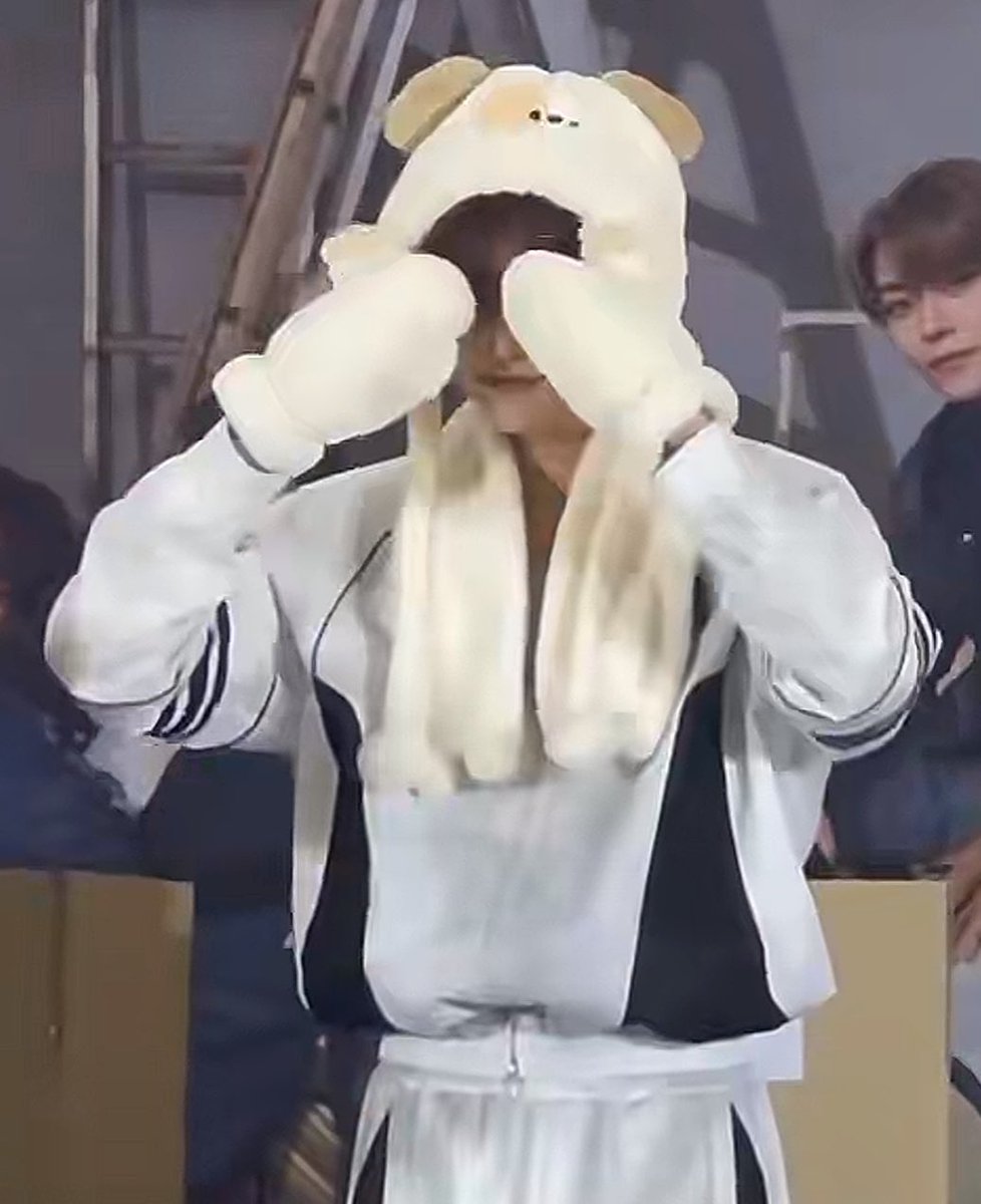 gwthigh's tweet photo. 건우없~따~
...이제 나와두돼 https://t.co/CdWcCG1lwM