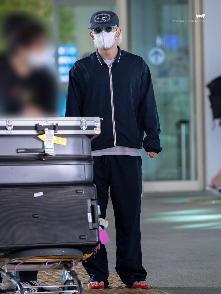 youp_pic's tweet photo. 260713 ICN 입국 HQ🦁

#WONHO #원호 https://t.co/xfDic9A74I