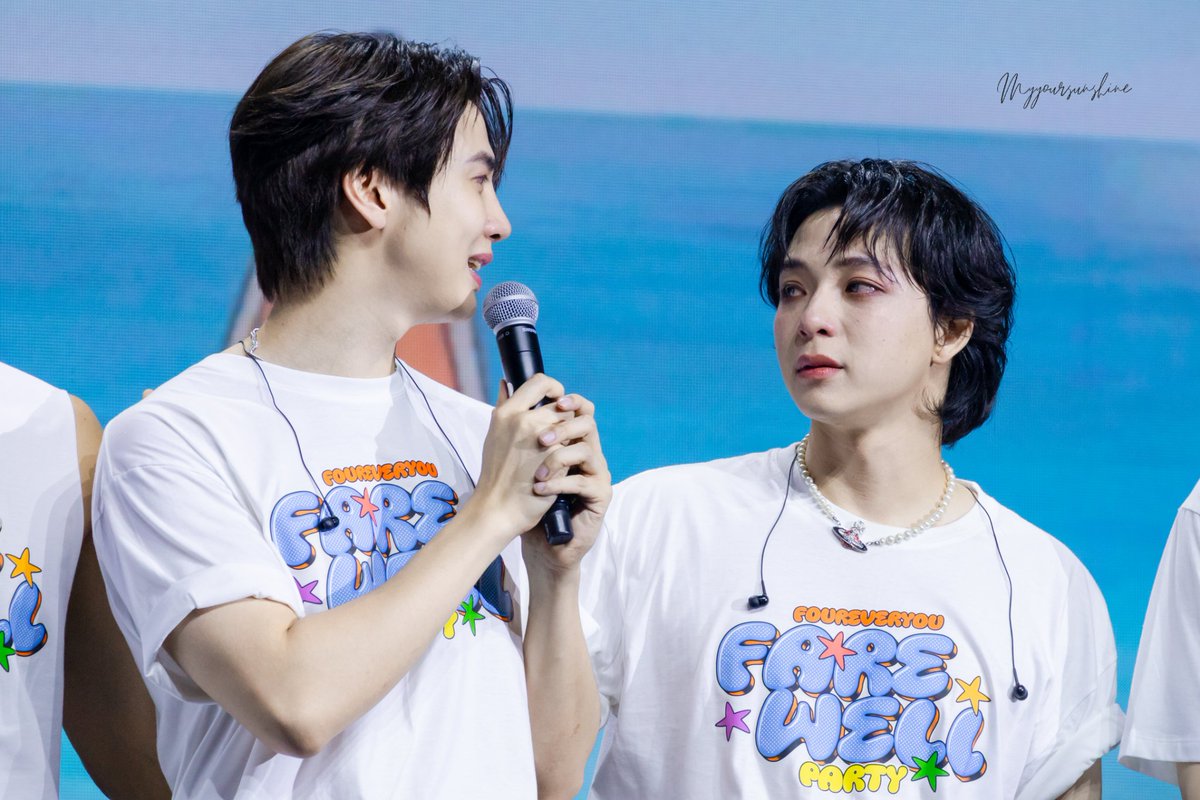 myyoursunshine's tweet photo. ⁄(⁄ ⁄>⁄ω⁄<⁄ ⁄)⁄｡♡･῾ ᵎ
. 
#FoureveryouFarewellParty
⑅ 🐢 #maxky_rp 𓂃
♡﹒#บาสเด็กอ้วนที่แท้จริง ⸝⸝🏀
★ .˳⁺⁎✩˚. #แม็กกี้บาส .⋆✩.˳⁺★ https://t.co/Kz6X3tF87w