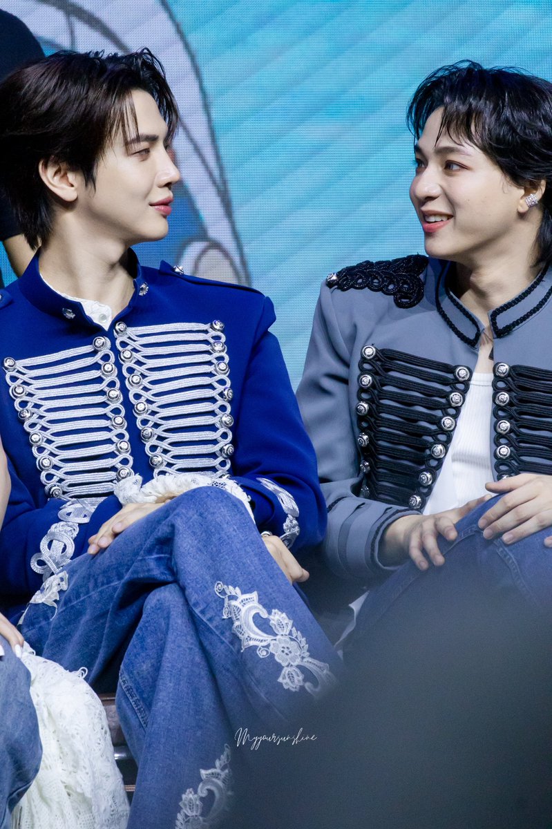 myyoursunshine's tweet photo. ⁄(⁄ ⁄>⁄ω⁄<⁄ ⁄)⁄｡♡･῾ ᵎ
. 
#FoureveryouFarewellParty
⑅ 🐢 #maxky_rp 𓂃
♡﹒#บาสเด็กอ้วนที่แท้จริง ⸝⸝🏀
★ .˳⁺⁎✩˚. #แม็กกี้บาส .⋆✩.˳⁺★ https://t.co/Kz6X3tF87w