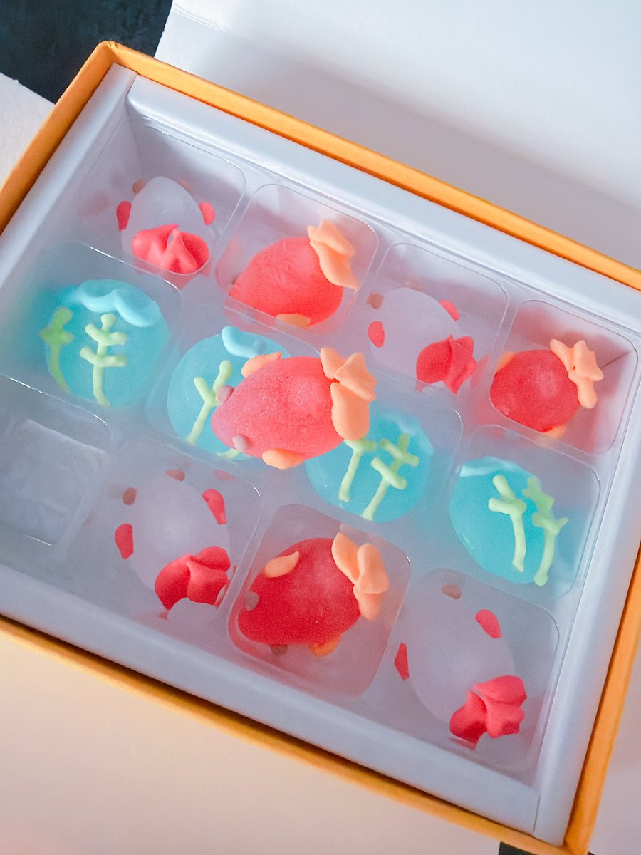 Anitora24's tweet photo. ほら
今年の金魚ボンボンよ https://t.co/Ku8cz6K6pg