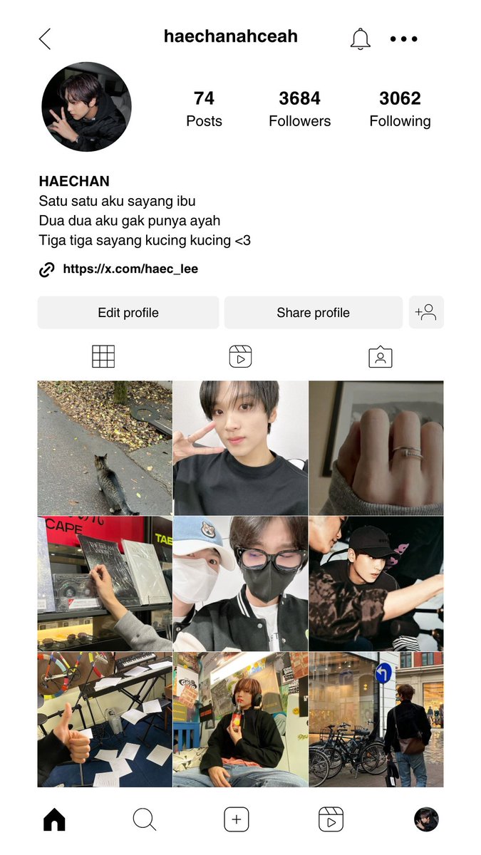 mochiro_'s tweet photo. Behind The Glass 🍷
; Markhyuck few tweets au

   Sejatinya setiap manusia diciptakan untuk bertumbuh bukan untuk dibatasi, apalagi dipaksa masuk ke dalam kotak rekayasa yang ia buat sendiri. https://t.co/Q7Ntfo1UrI