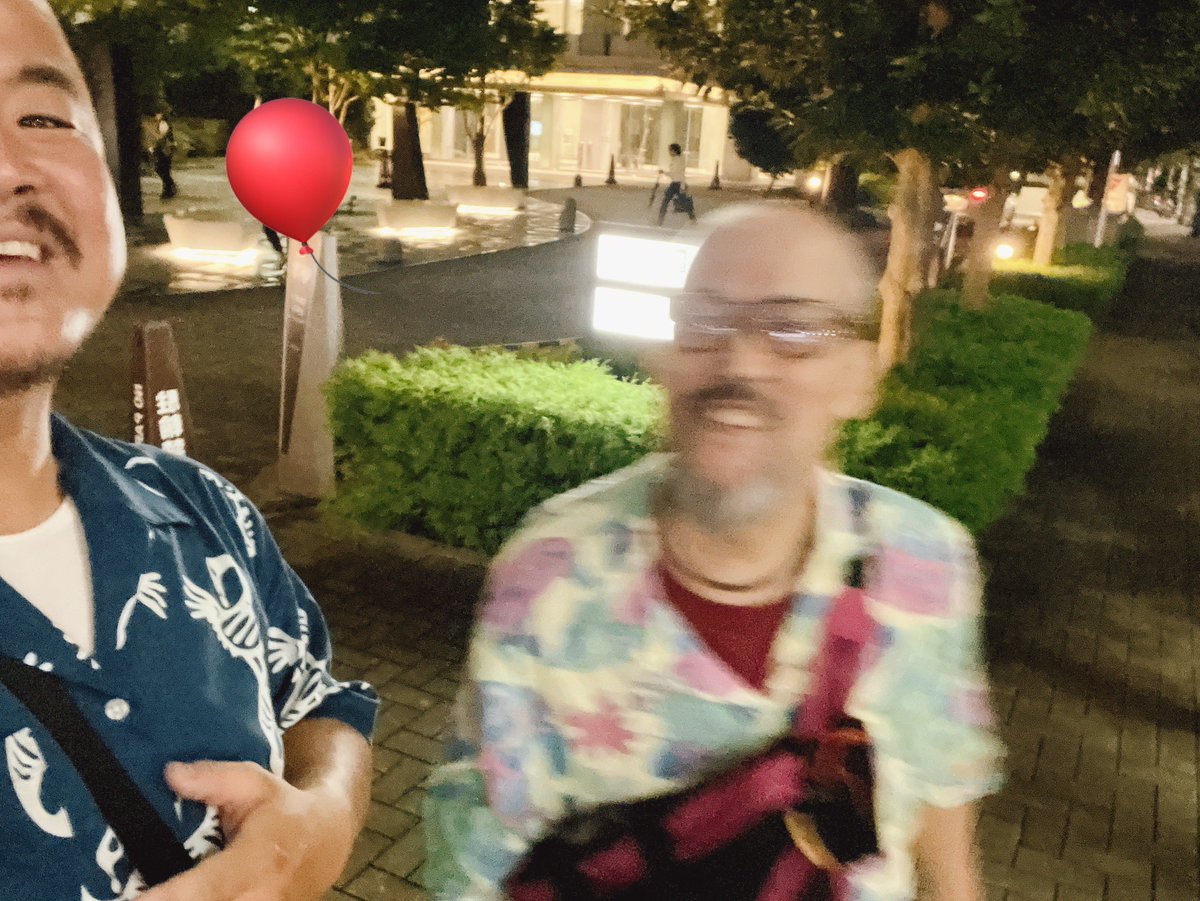 ko_o_ro_gi_eat's tweet photo. 入団祝いに多田野さんから
お酒をご馳走になりました😭
ありがとうございます！！

たのしいお酒に吹替のお話
映画がすきで幸せです。

そのあとは昔エコー劇場が
あった場所までお散歩しました。 https://t.co/5iou0nR3HS
