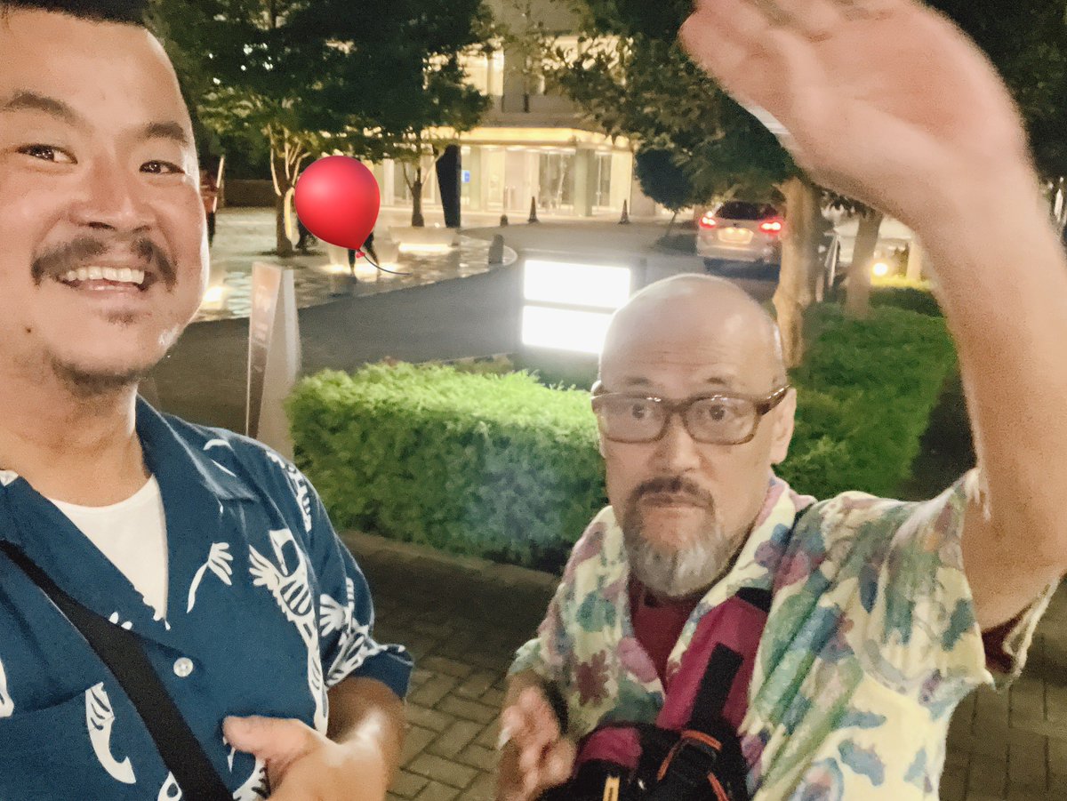 ko_o_ro_gi_eat's tweet photo. 入団祝いに多田野さんから
お酒をご馳走になりました😭
ありがとうございます！！

たのしいお酒に吹替のお話
映画がすきで幸せです。

そのあとは昔エコー劇場が
あった場所までお散歩しました。 https://t.co/5iou0nR3HS
